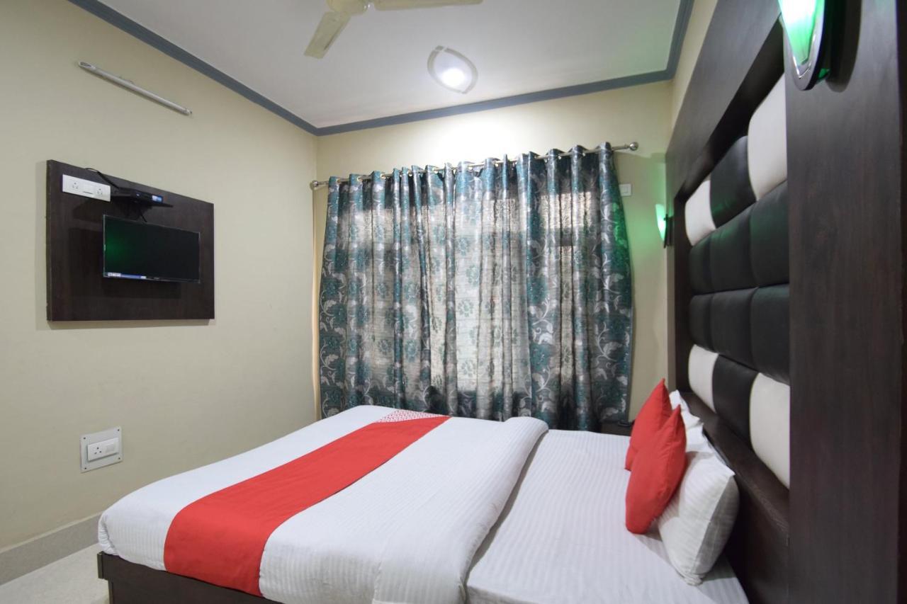 Hotel Samar Srīnagar Exteriör bild